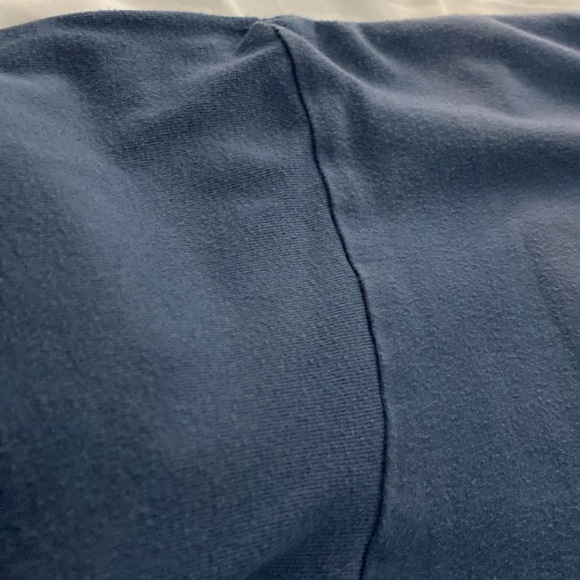 Comfy navy blue tee shirt. Wide (for teens or kids) - Picture 2 of 3